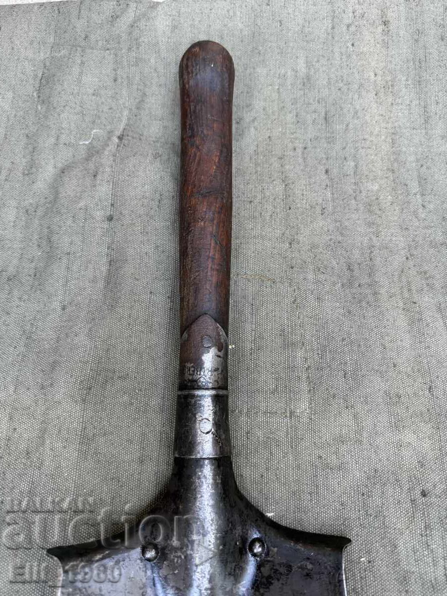 Auction  German soldier's shovel WWI/WWII