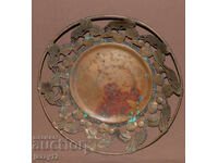 Veche cupă de cupru lucrată manual, tavă, motive florale