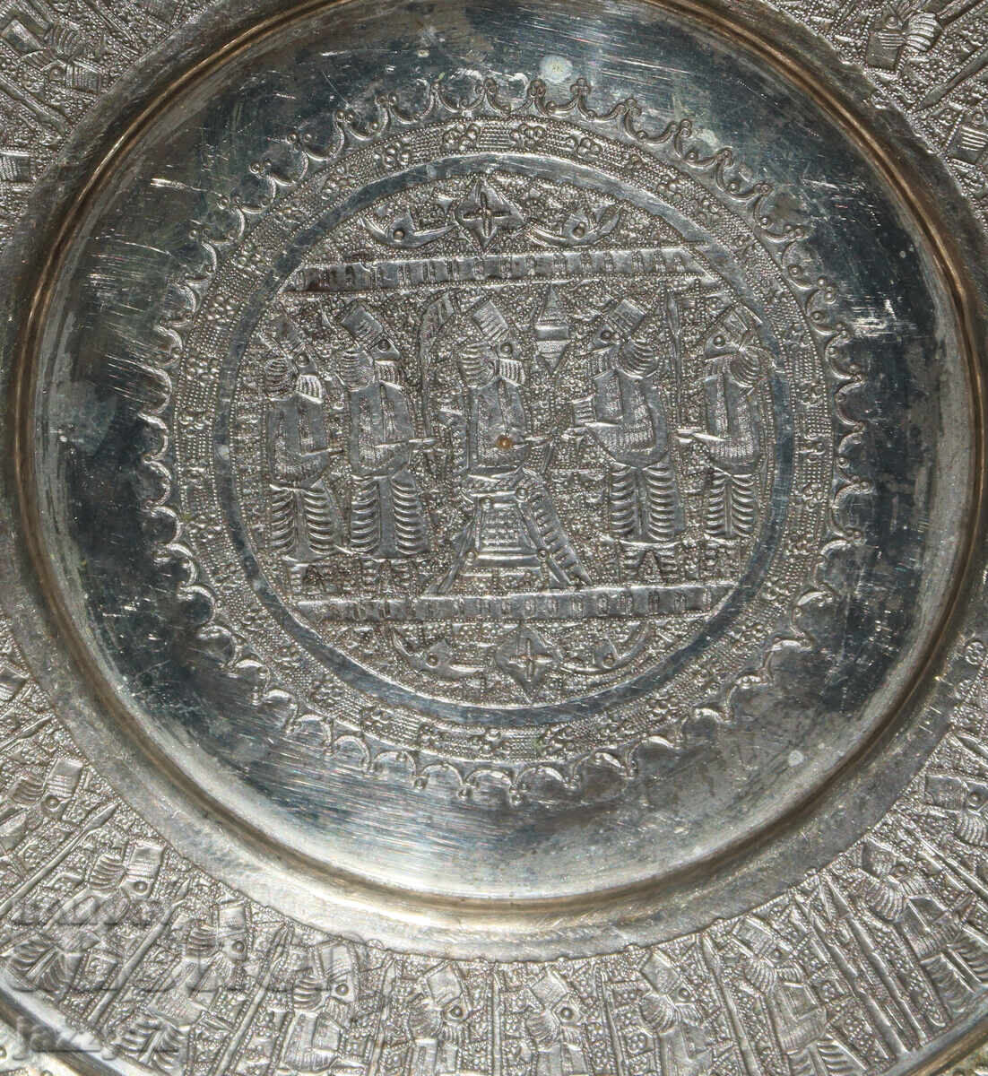 Silver-plated decorative plate with figurative motifs - 5