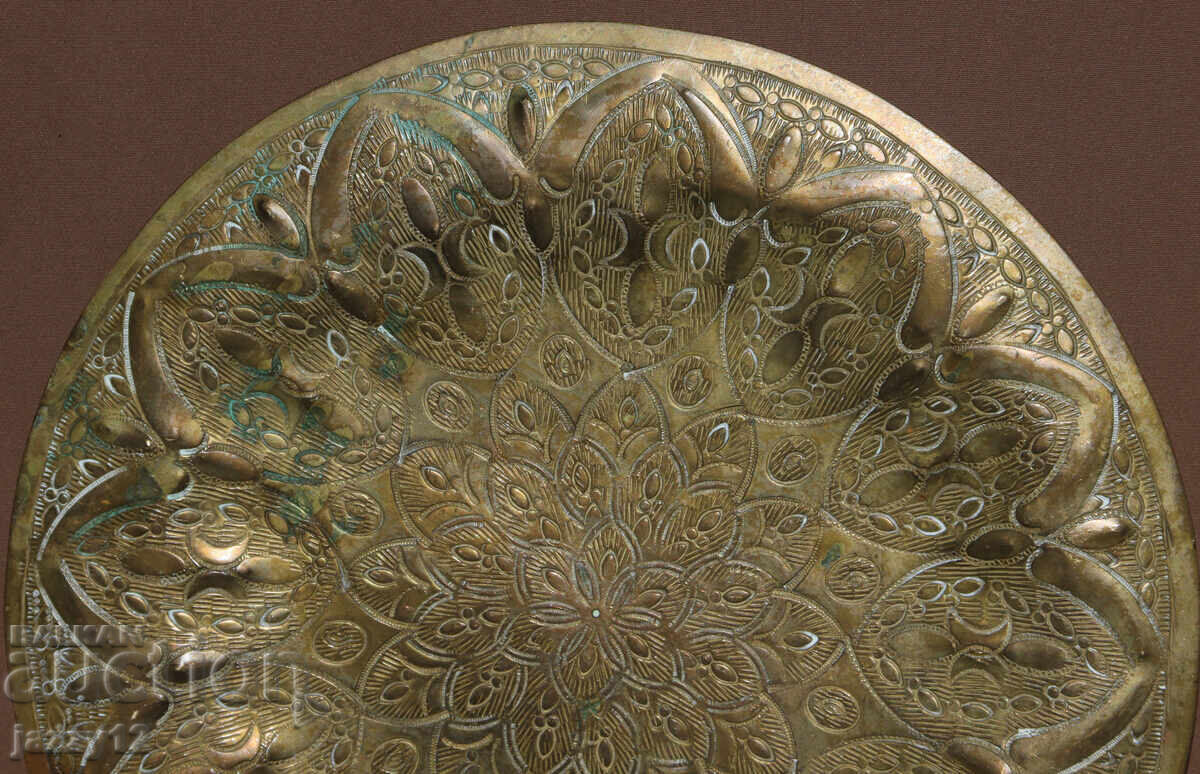 Auction  Old brass plate tray wall decoration Islamic motifs