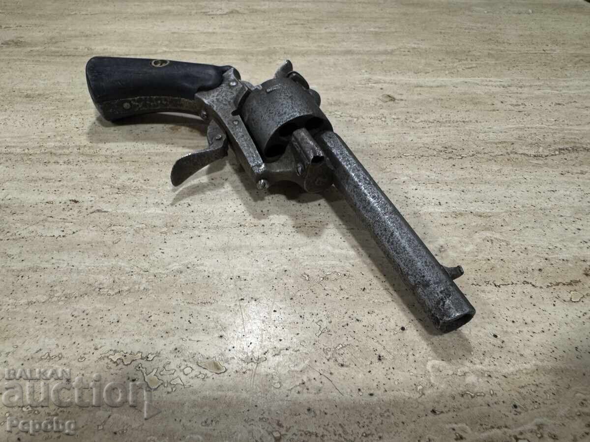 Licitație Revolver vechi, pistol