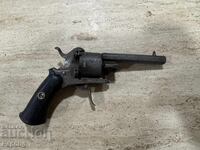 Revolver vechi, pistol