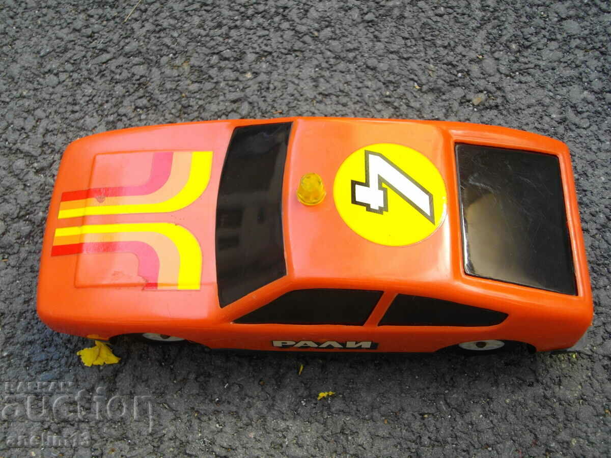 СОЦ ПЛАСТМАСОВА КОЛИЧКА РАЛИ с цена 35.00 лв. | € 17.90