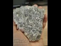 Quartz cluster with many beautiful crystals