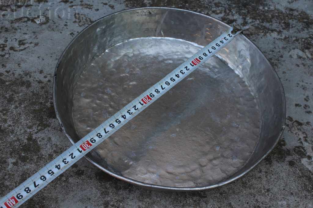 Аукцион СТАРА КАЛАЙДИСАНА БАКЪРЕНА ТАВА БАКЪР МЕД БАНИЦА