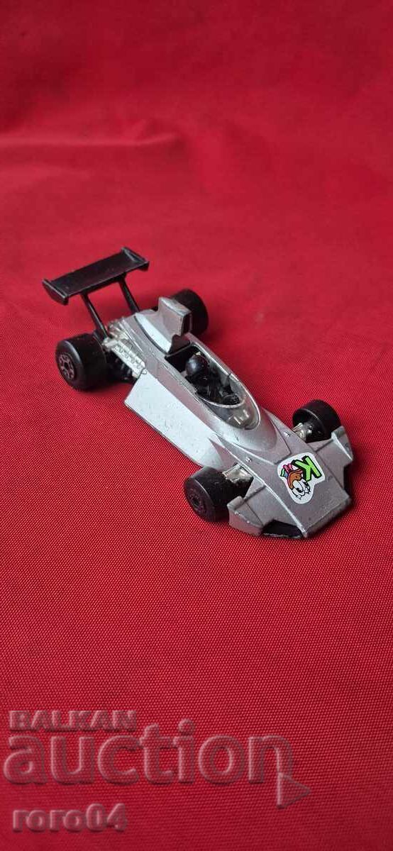 MATCHBOX - K 72 BRABHAM - MADE IN BULGARIA