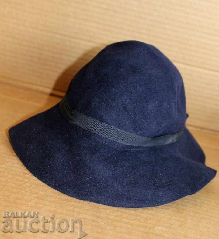 Auction  1920s Fashionable City Cocoon Hat Perfect