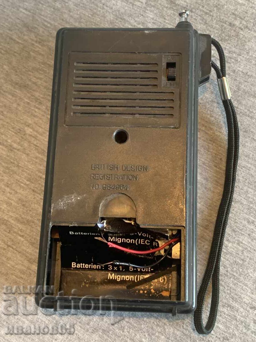 Livrarea Micul radio