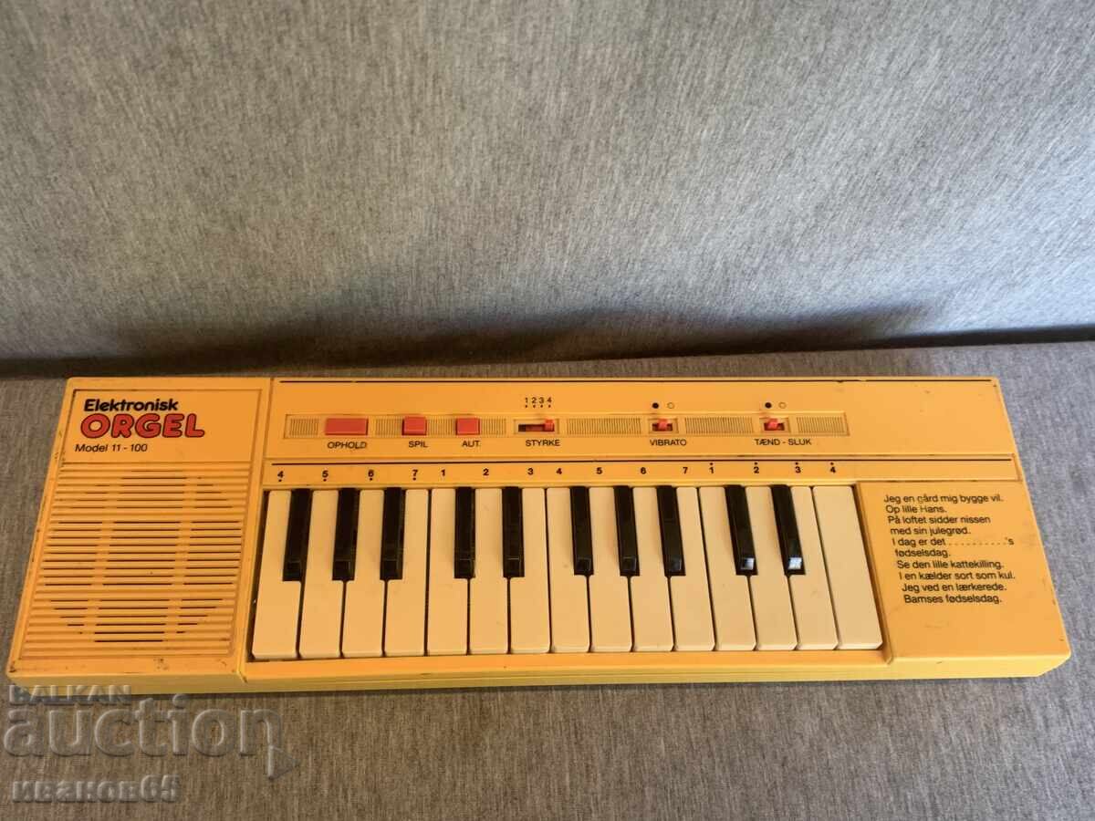 Old small music Old small music