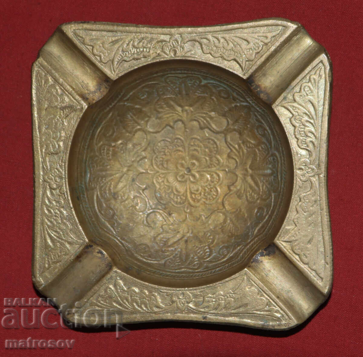 Licitație Cenușar din alamă lucrat manual