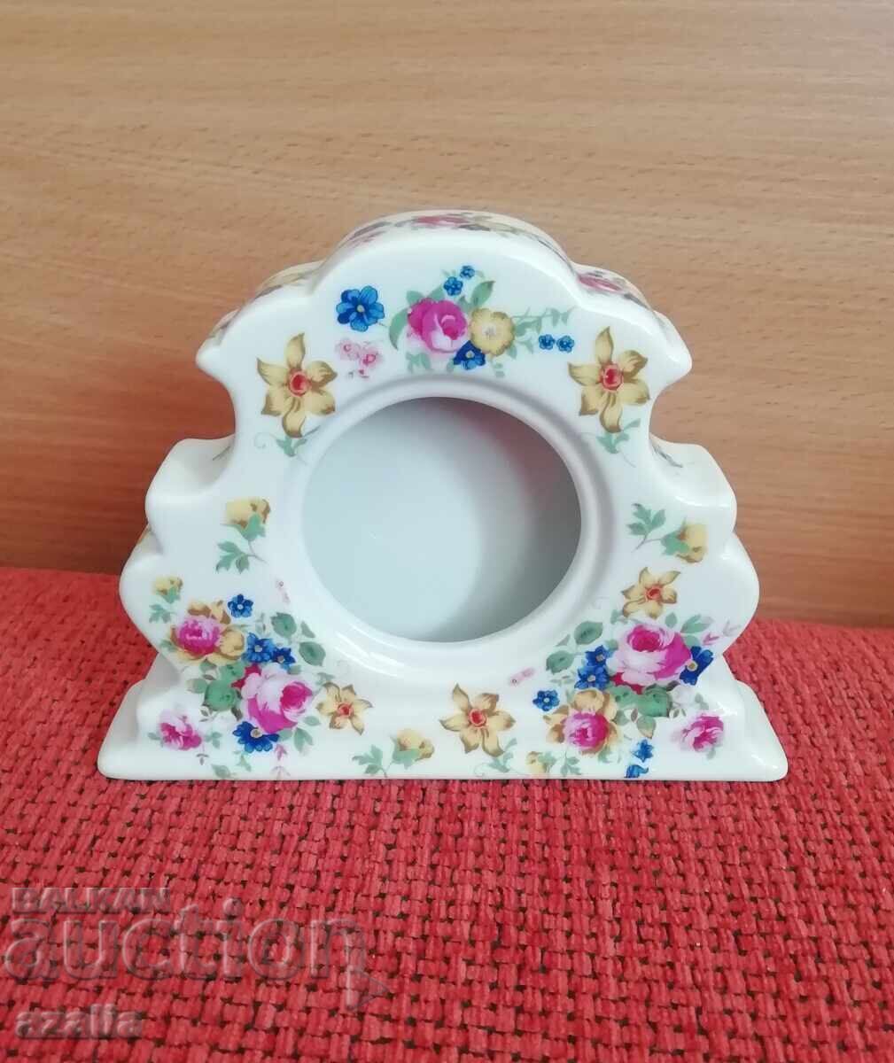 Beautiful porcelain watch stand, photo with price 30.00 BGN | € 15.34 Beautiful porcelain watch stand, photo with price 30.00 BGN | € 15.34