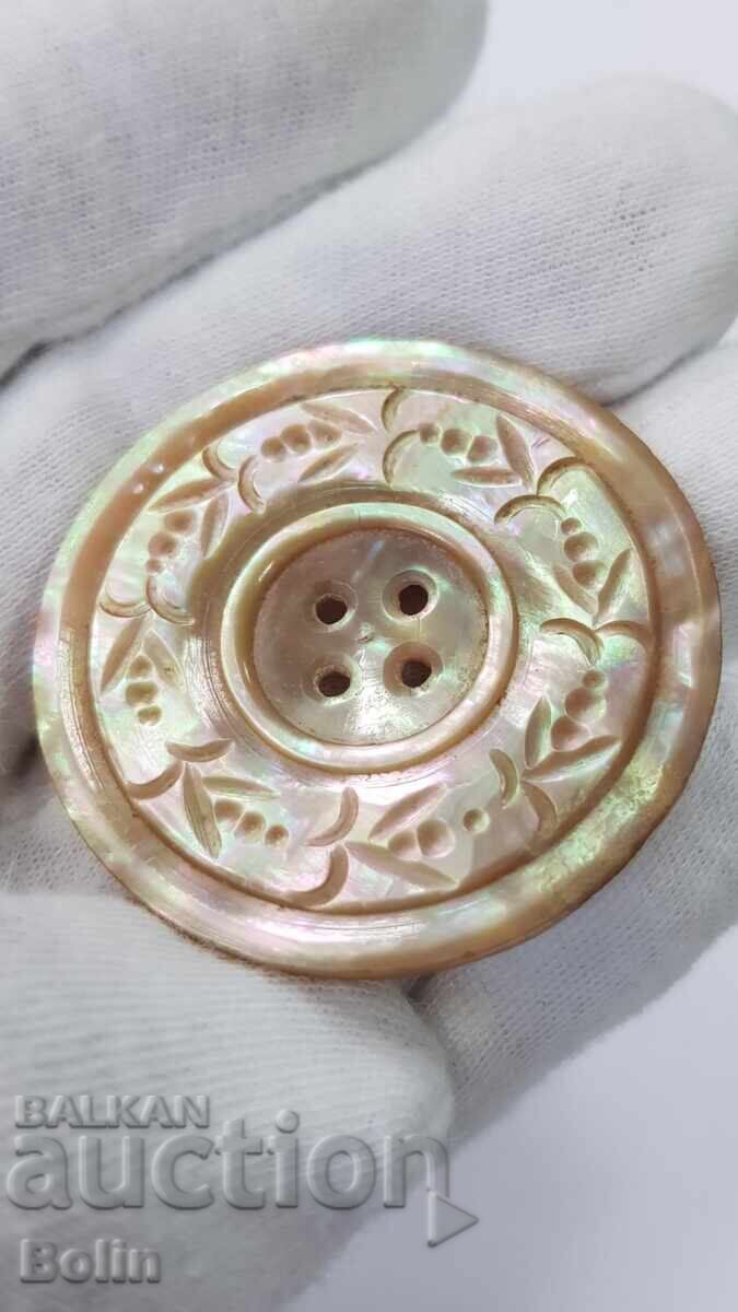 Livrarea Buton mare, rar, de sidef, din perioada Renașterii Naționale (secolele XIX-XX)