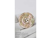 Buton mare, rar, de sidef, din perioada Renașterii Naționale (secolele XIX-XX)