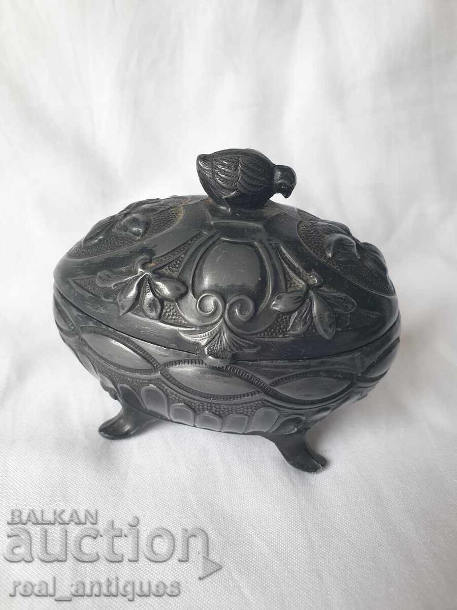 Cutie veche - Anglia