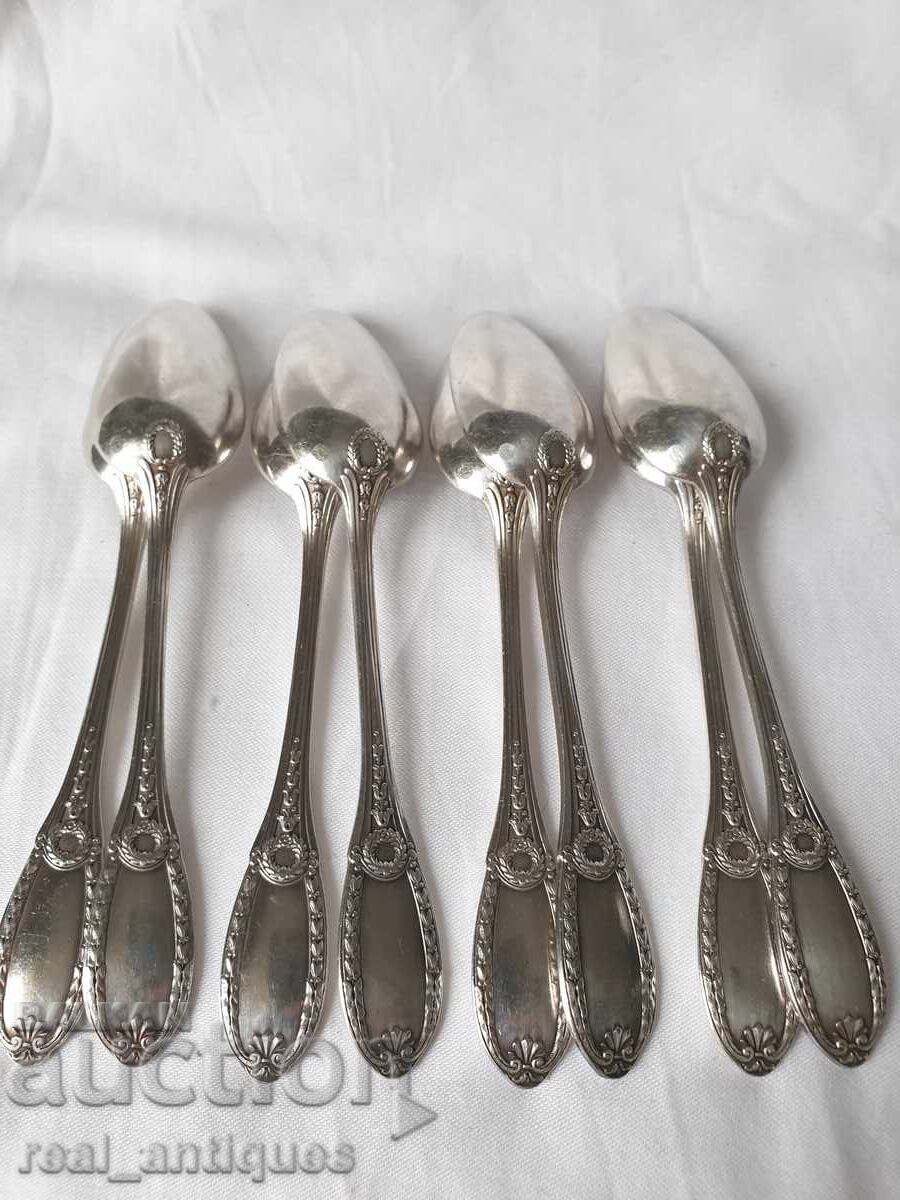Auction Set of silver-plated spoons Auction Set of silver-plated spoons