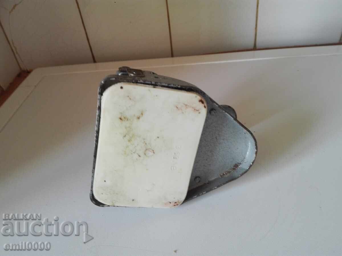 Livrarea Vechi perforator