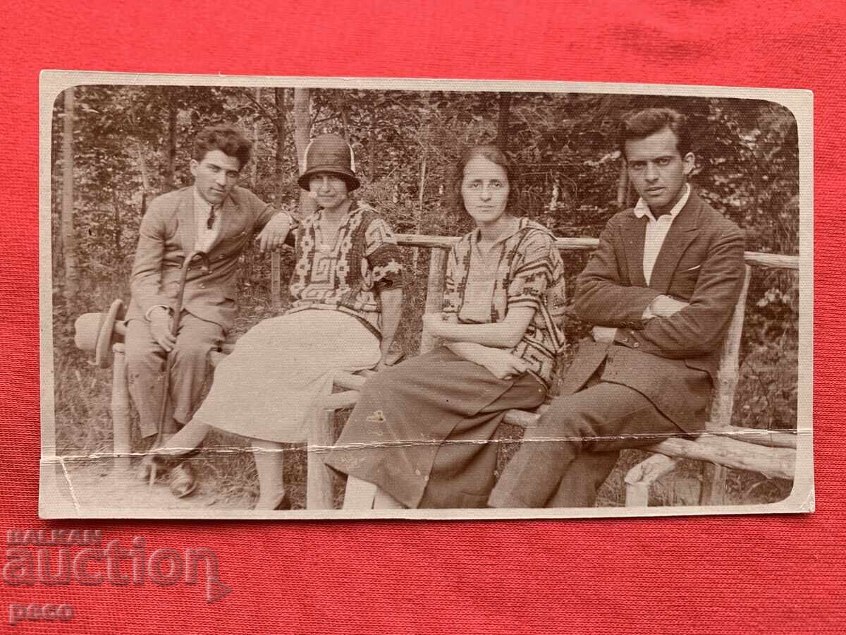 Delivery of Ivan Undzhiev and his wife Lyuba Undzhieva, old photo