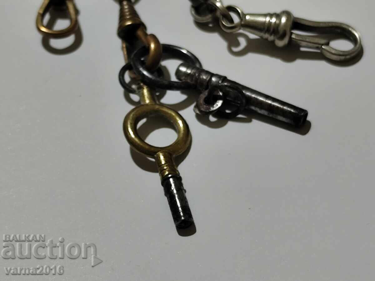 Lot of 4 Pocket Watch Dust Covers + 2 Keys - 6