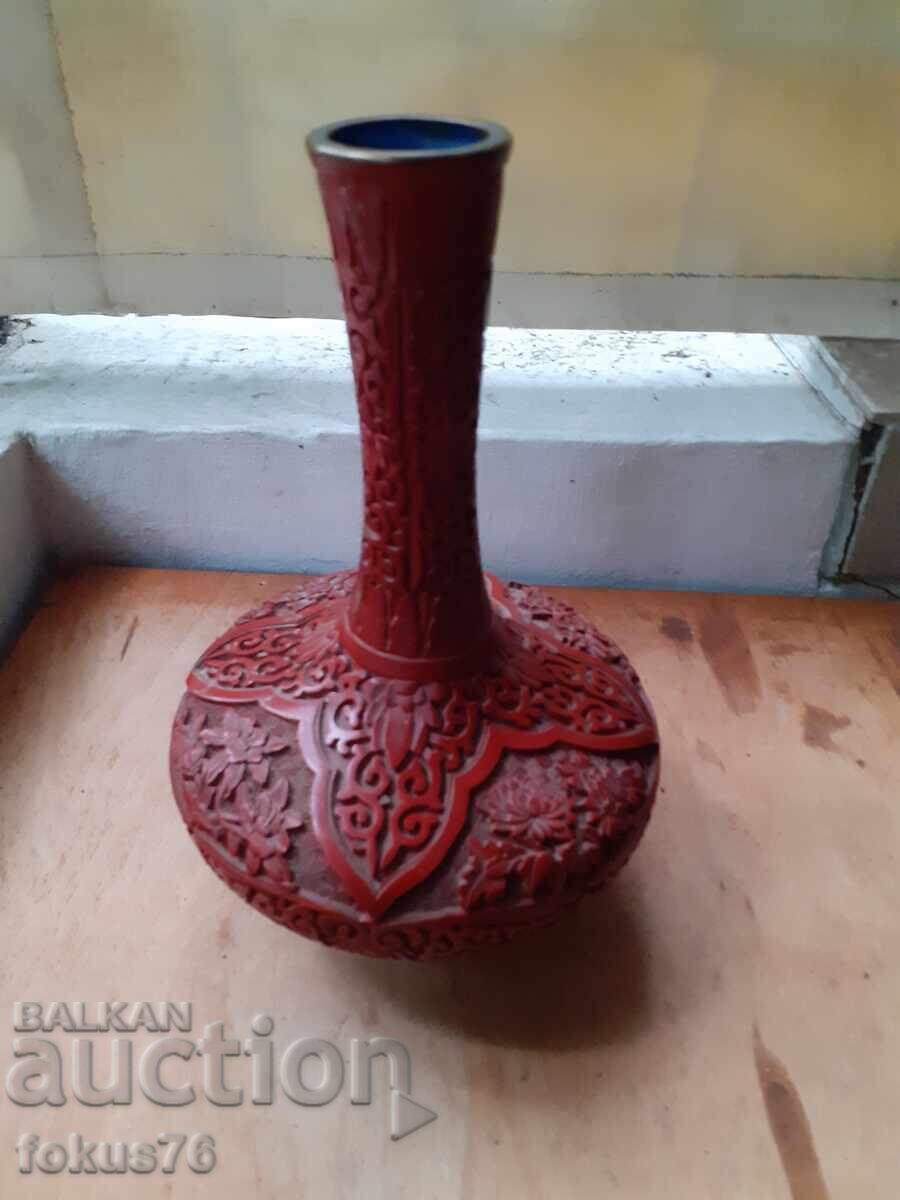 Cinnabar Laquer - уникална стара китайска ваза с цена 219.00 лв. | € 111.97