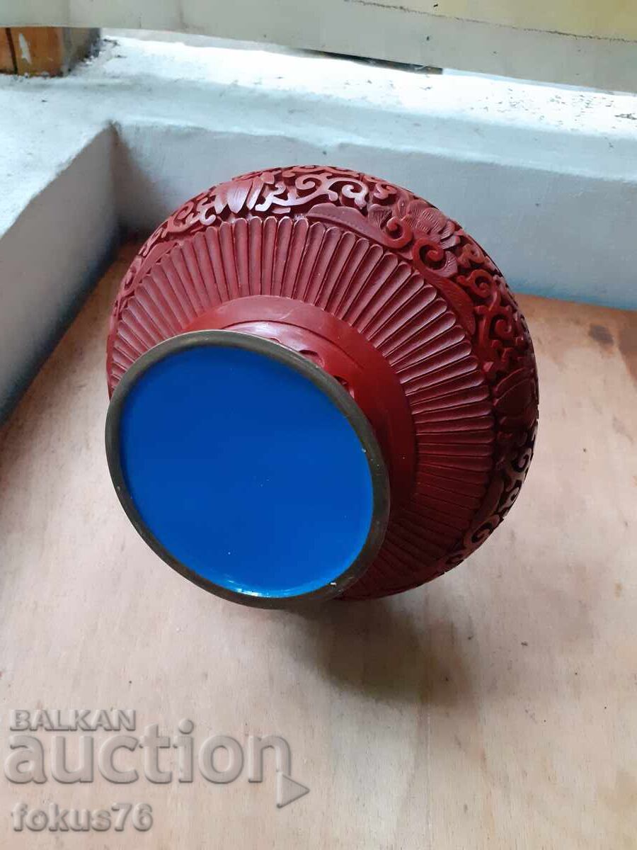 Доставка на Cinnabar Laquer - уникална стара китайска ваза