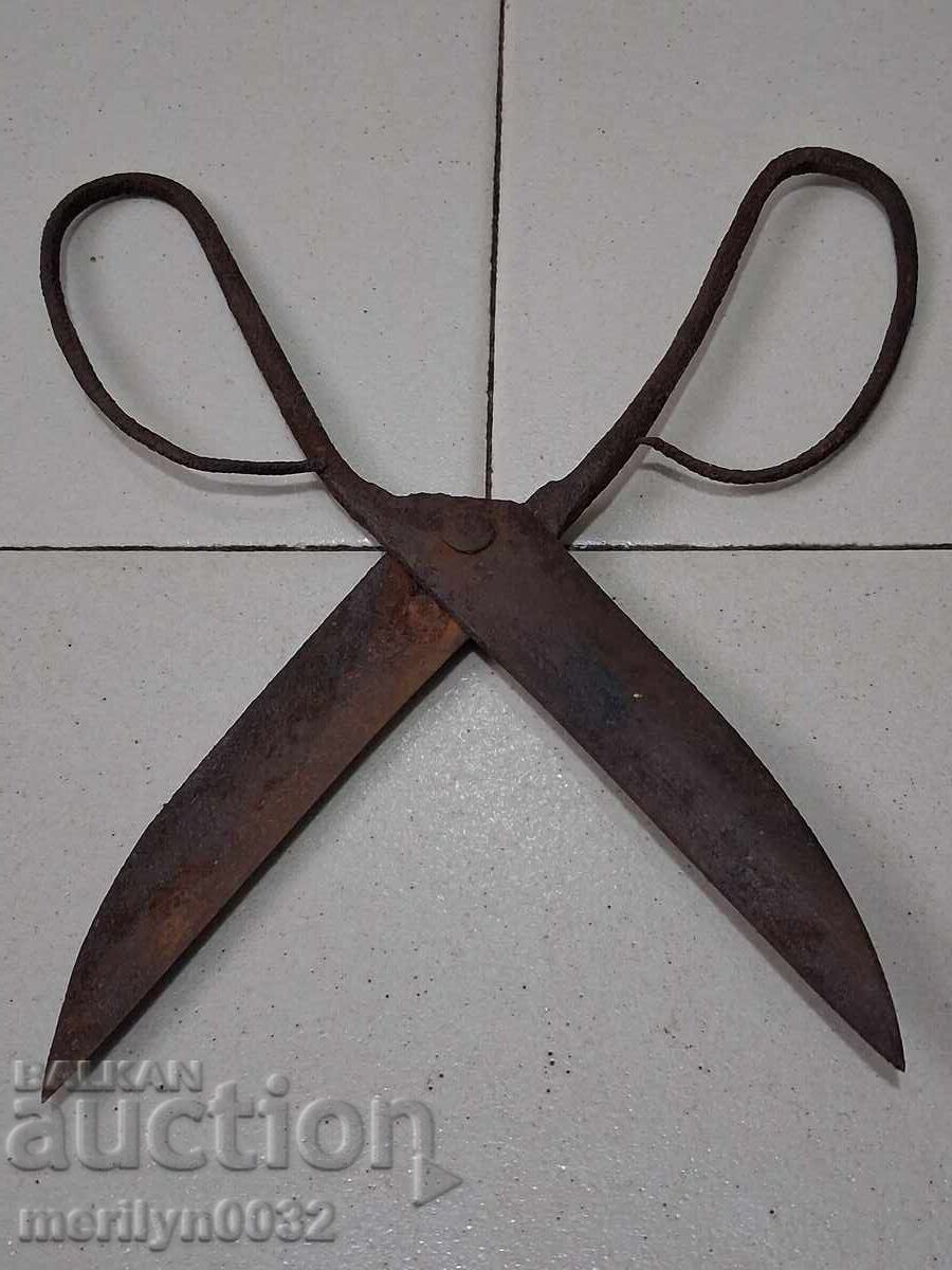 Delivery of Forged scissors old scissors wrought iron Delivery of Forged scissors old scissors wrought iron