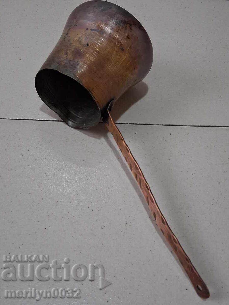 Cezve vechi din cupru conservat, oală de cafea, cupru, vas de cupru cu preț 41.00 BGN | € 20.96