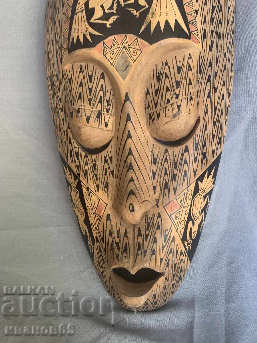 Δημοπρασία ξύλινη αφρικανική μάσκα Δημοπρασία ξύλινη αφρικανική μάσκα