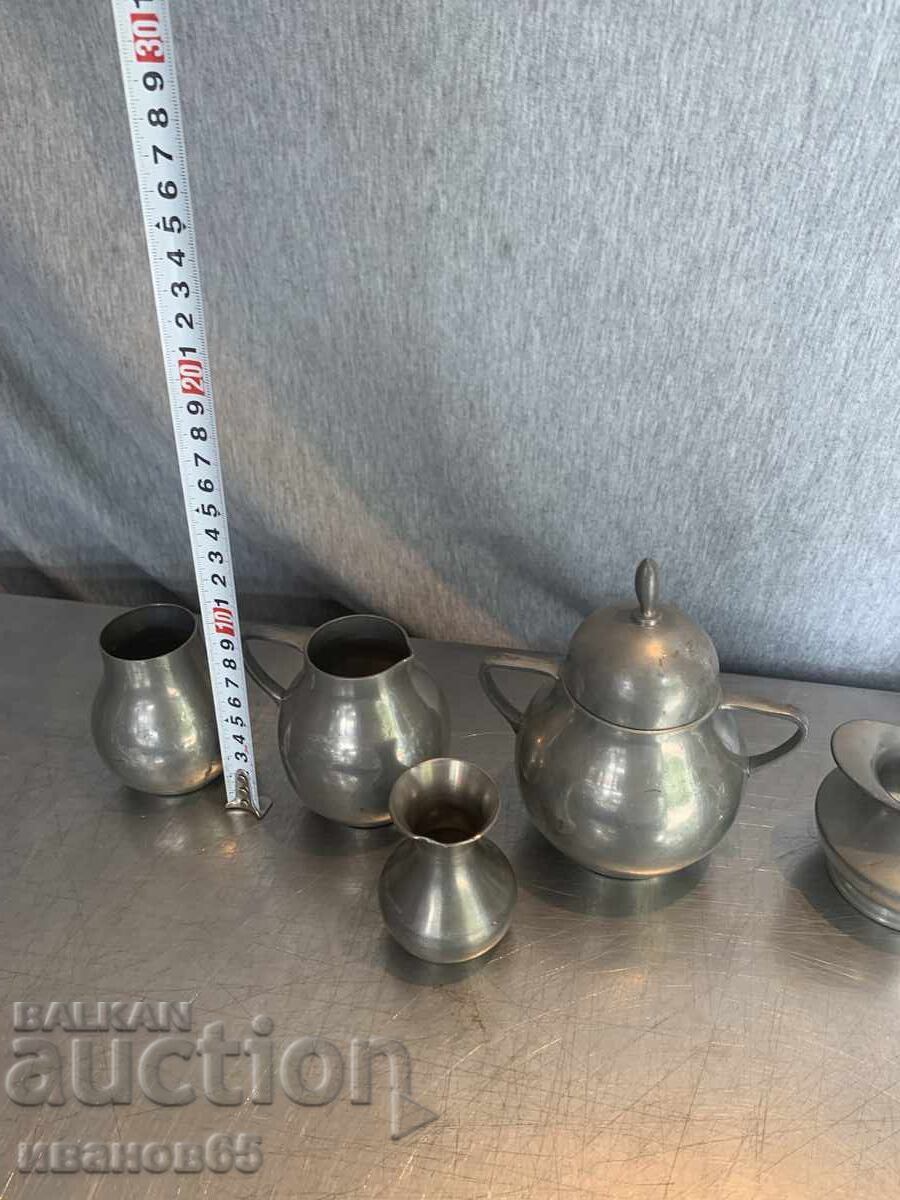 Παρτίδα κασσιτέρινων σκευών - 6