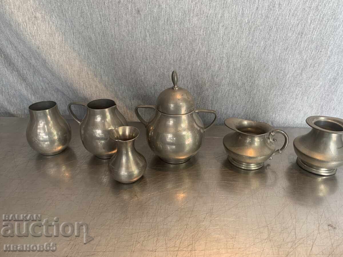 Παρτίδα κασσιτέρινων σκευών