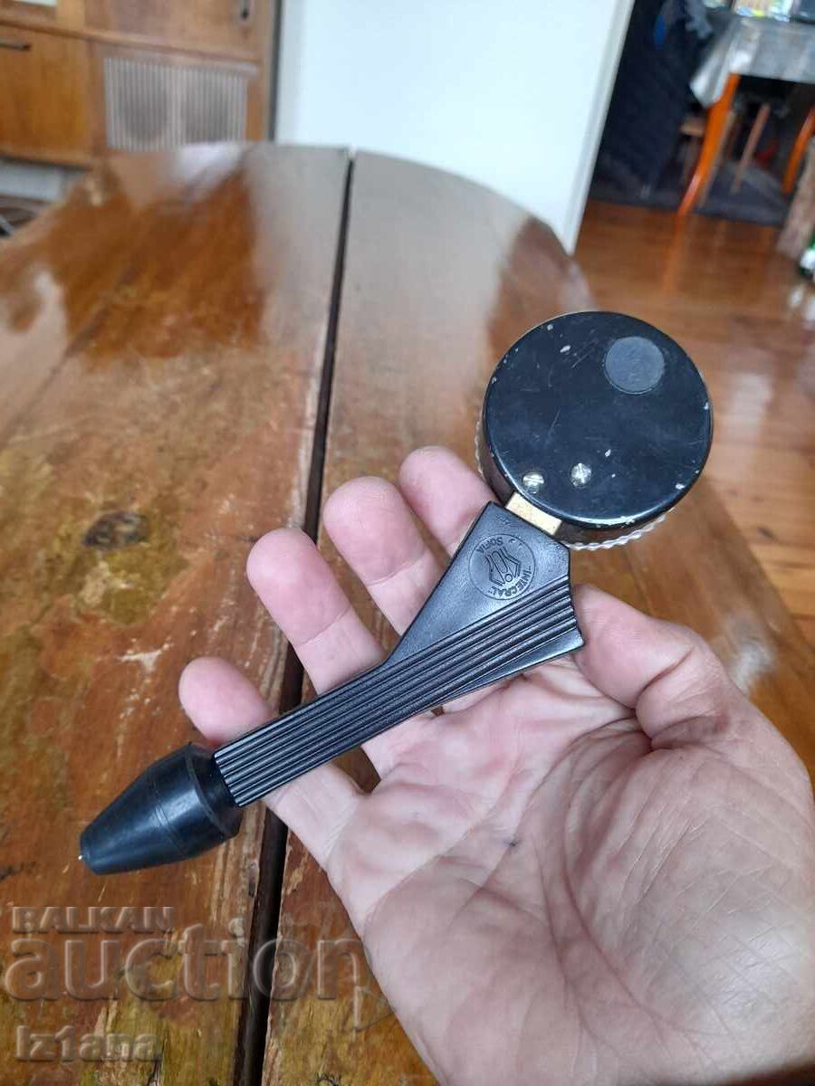 Delivery of Old cylinder pressure gauge