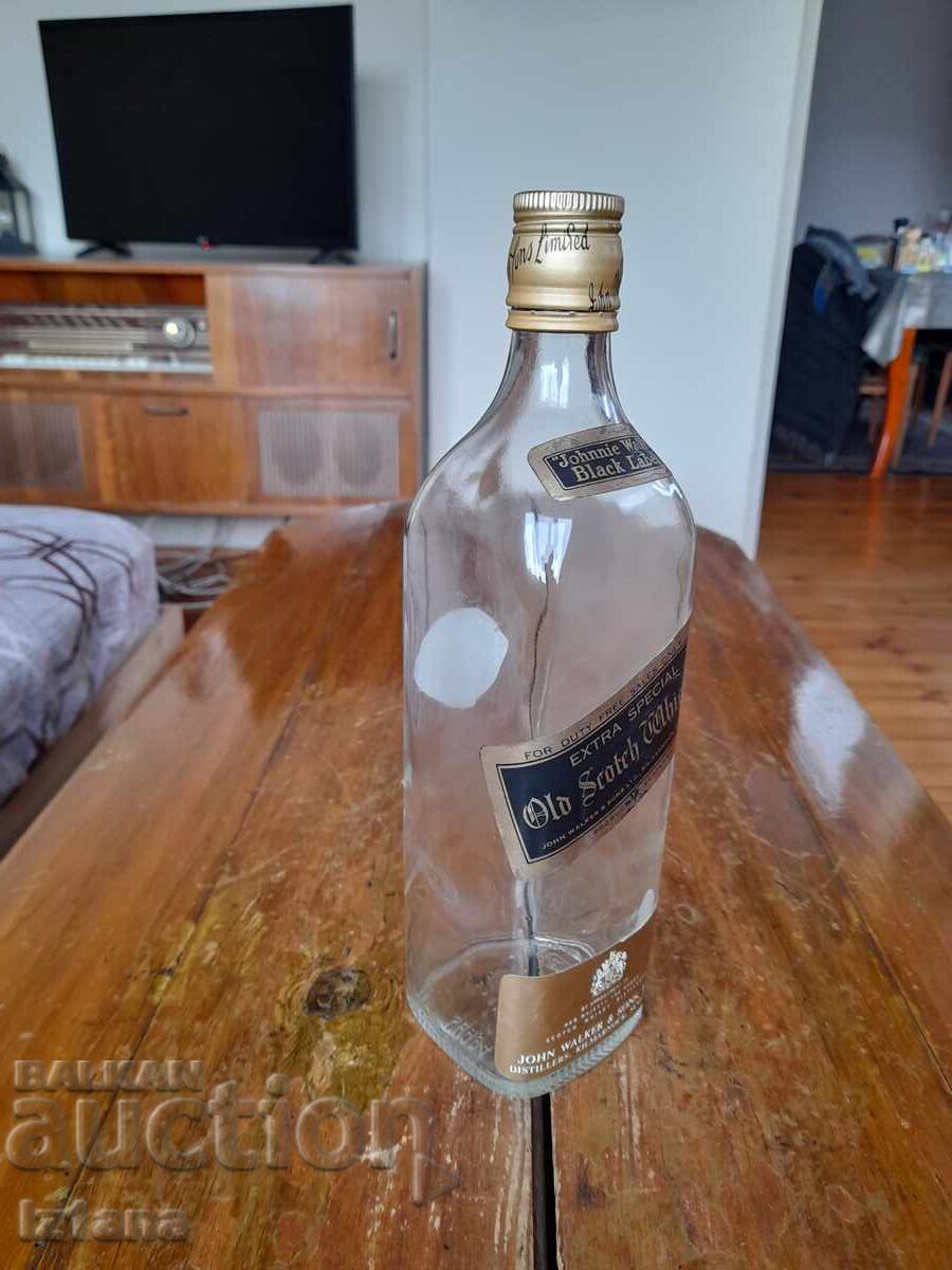 Стара бутилка Johnnie Walker с цена 45.00 лв. | € 23.01