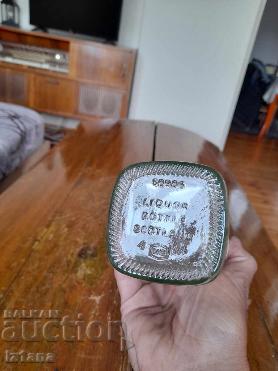 Стара бутилка Johnnie Walker - 6