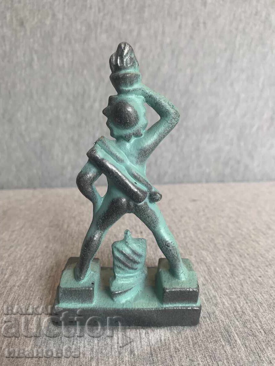 Statuie metalică a Colosului din Rodos cu preț 35.00 BGN | € 17.90