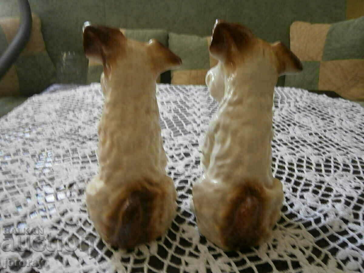 Auction  Porcelain figure couple