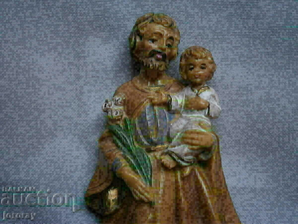 Religious figure with price 5.00 BGN | € 2.56 Religious figure with price 5.00 BGN | € 2.56
