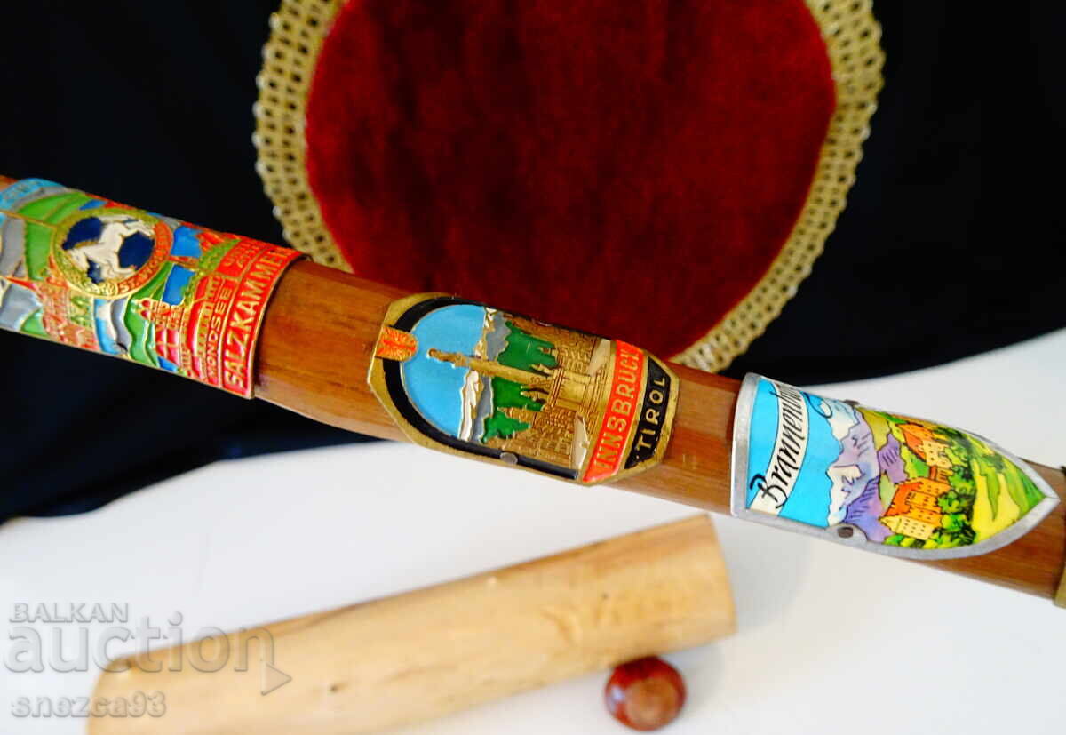 Доставка на Тиролски бастун 12 значки,Елен,Сърна,Орел,Кон.