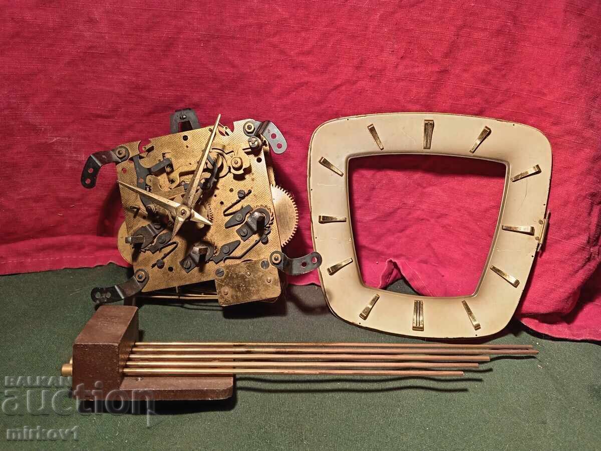 Механизъм от германски каминен часовник Механизъм от германски каминен часовник