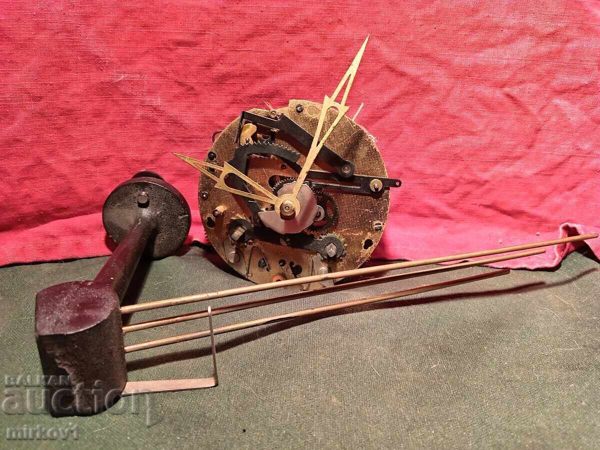 Mecanism de ceas de masă german