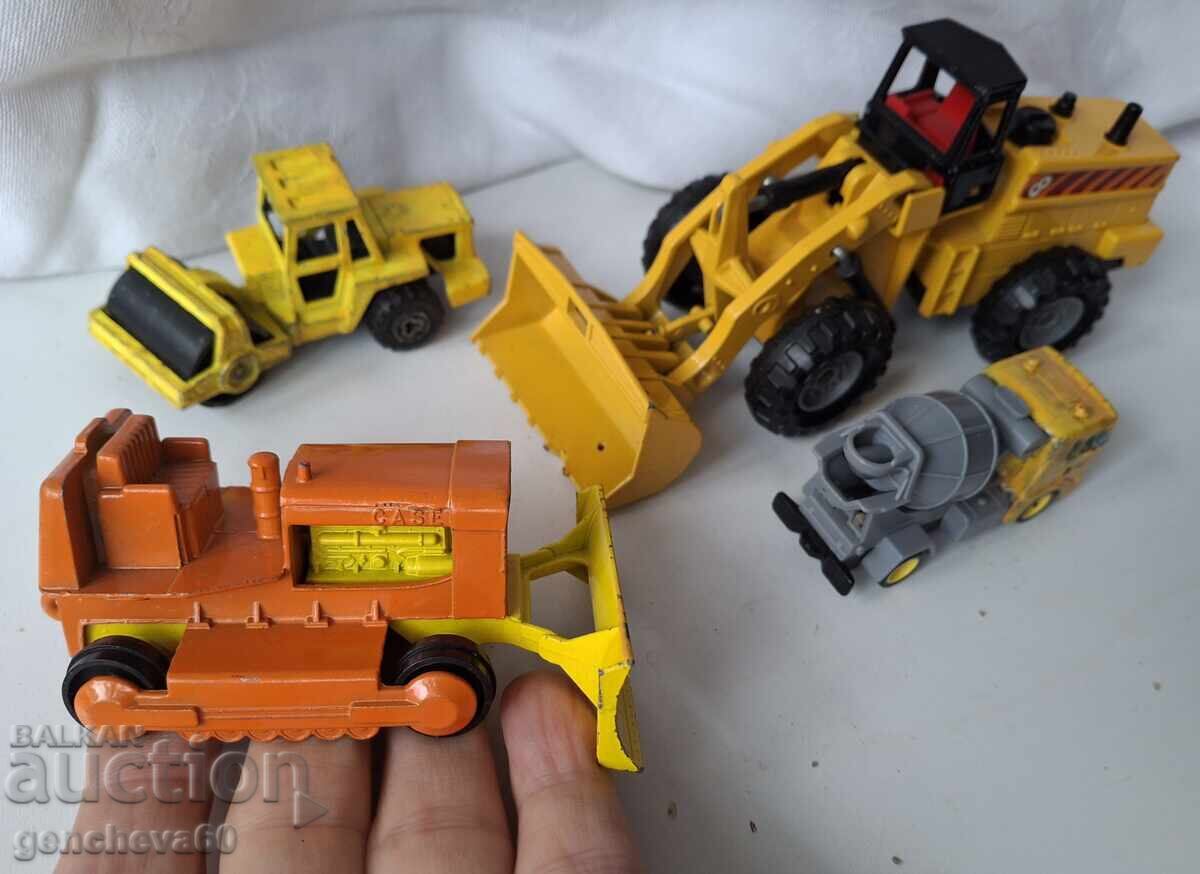 Auction  Various MATCHBOX/Majorate construction metal machines