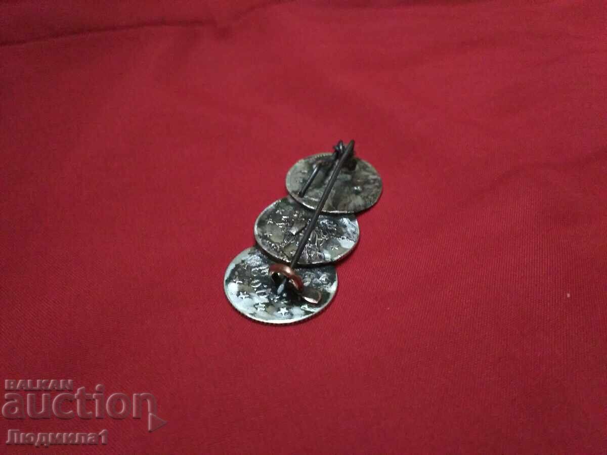 Livrarea BROȘĂ DIN MONEDE DE ARGINT Livrarea BROȘĂ DIN MONEDE DE ARGINT