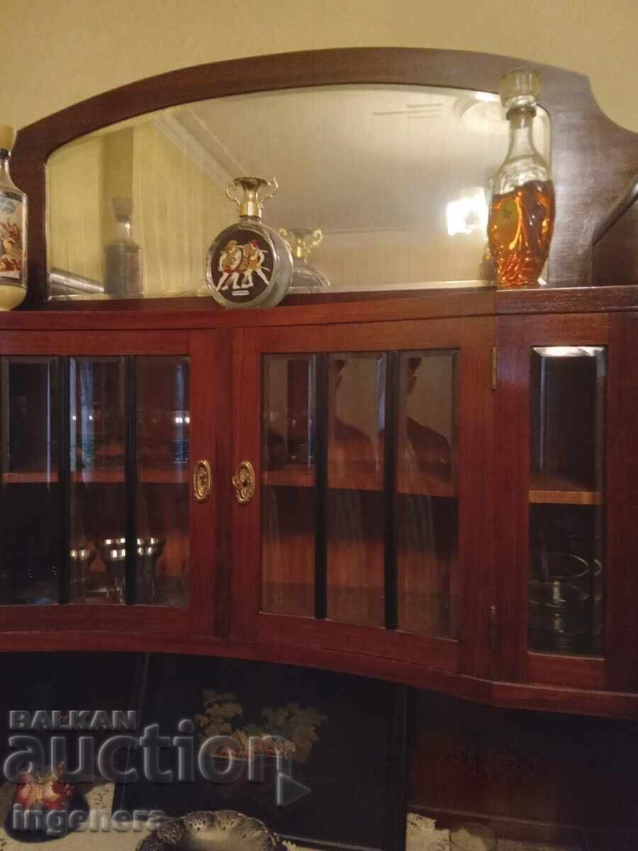 Δημοπρασία Ντουλάπα μπουφές βιτρίνα έπιπλο ρετρό από τσαρικό καιρό