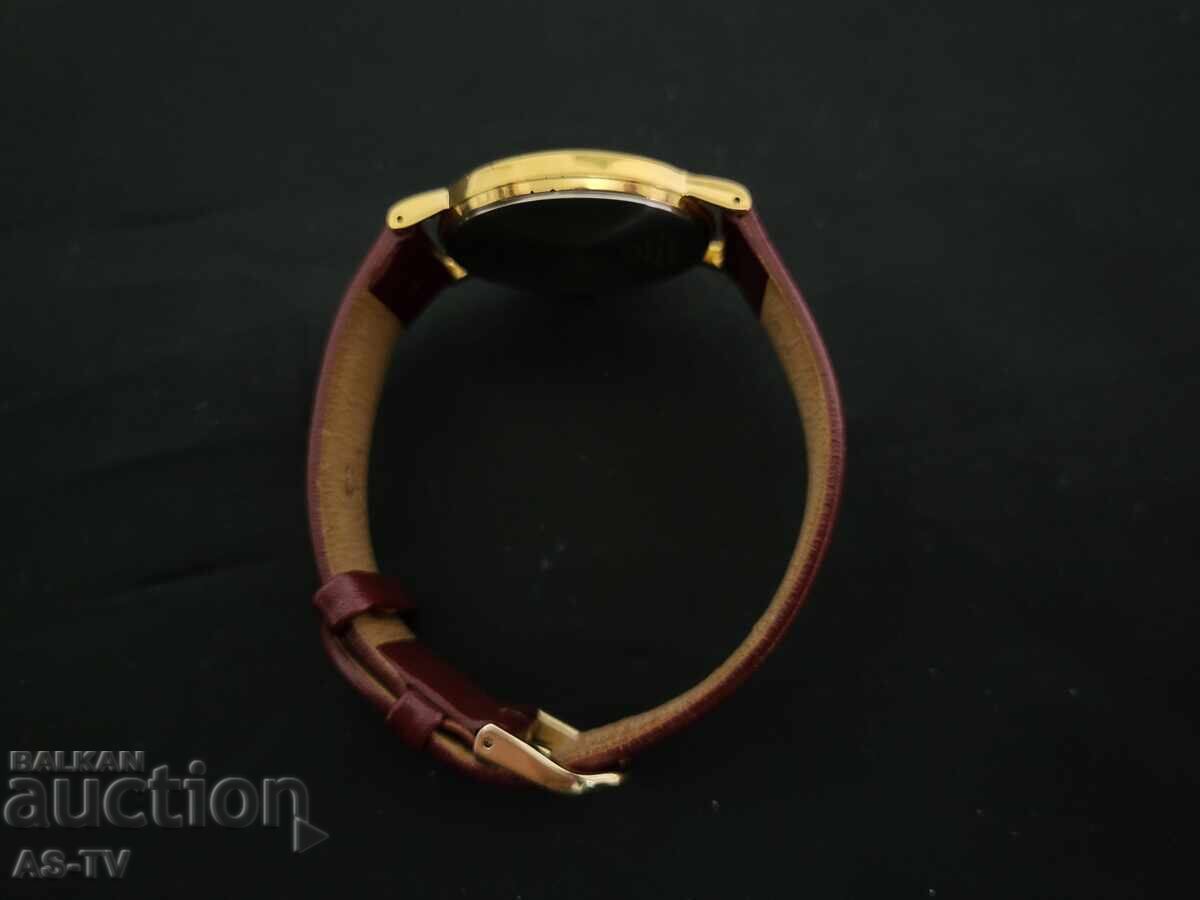 Seiko Quartz Classic - 6 Seiko Quartz Classic - 6