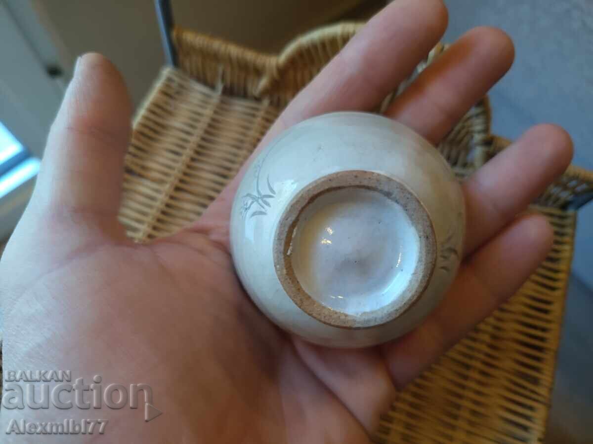 Delivery of Japanese Ceramic Sake Cup - Hagi guinomi - Japan Delivery of Japanese Ceramic Sake Cup - Hagi guinomi - Japan