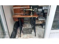 MAȘINĂ DE CUSUT VECHE SINGER SINGER