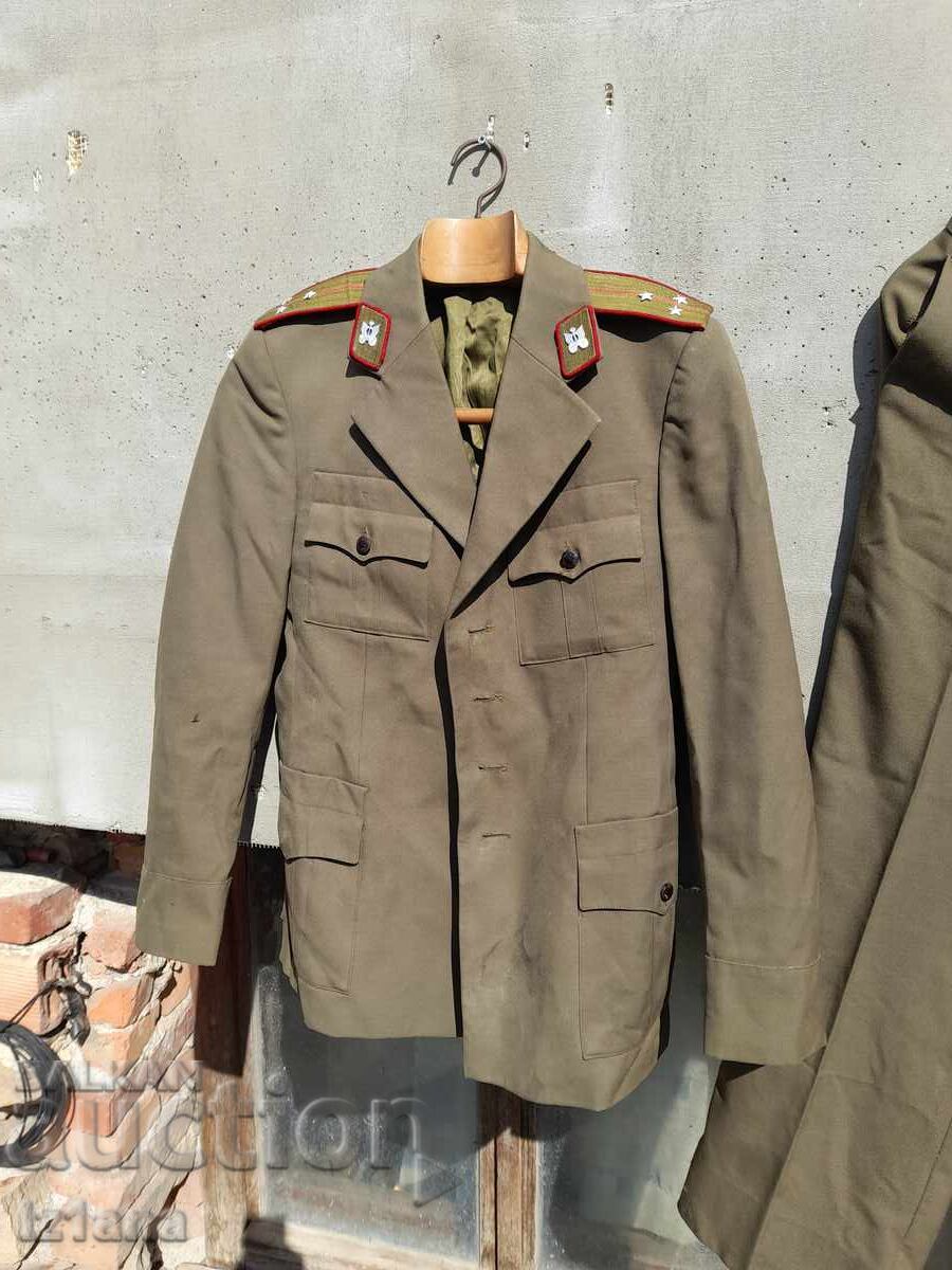 Стара военна униформа с цена 75.00 лв. | € 38.35