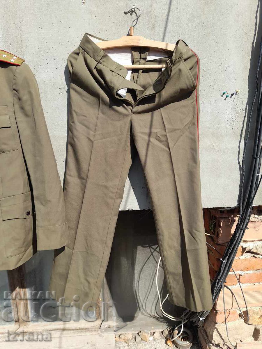 Аукцион Стара военна униформа