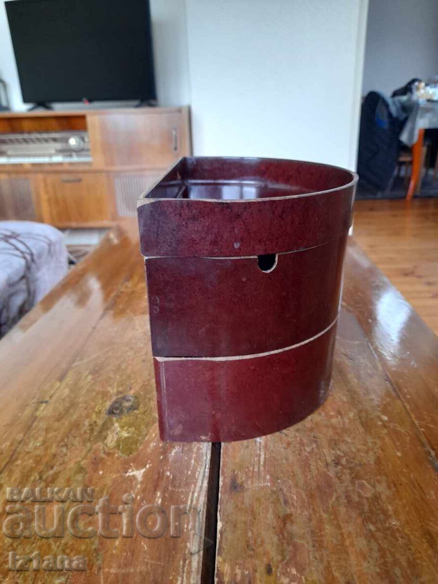 Чекмеджета за принадлежности за шевна машина с цена 37.00 лв. | € 18.92