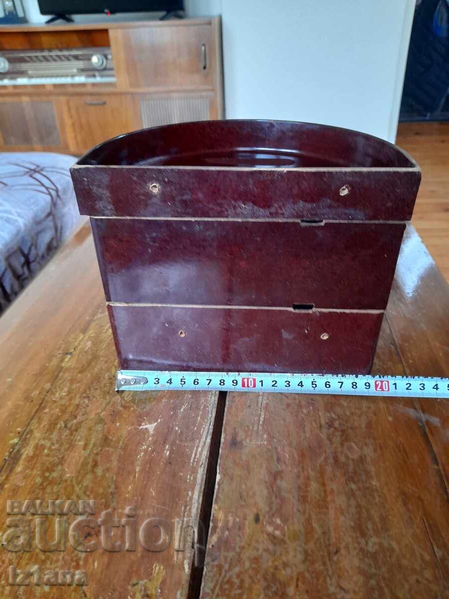 Доставка на Чекмеджета за принадлежности за шевна машина