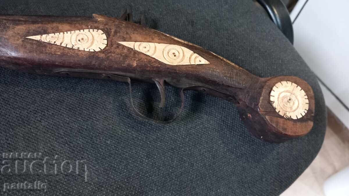 Licitație PIȘTOV Licitație PIȘTOV