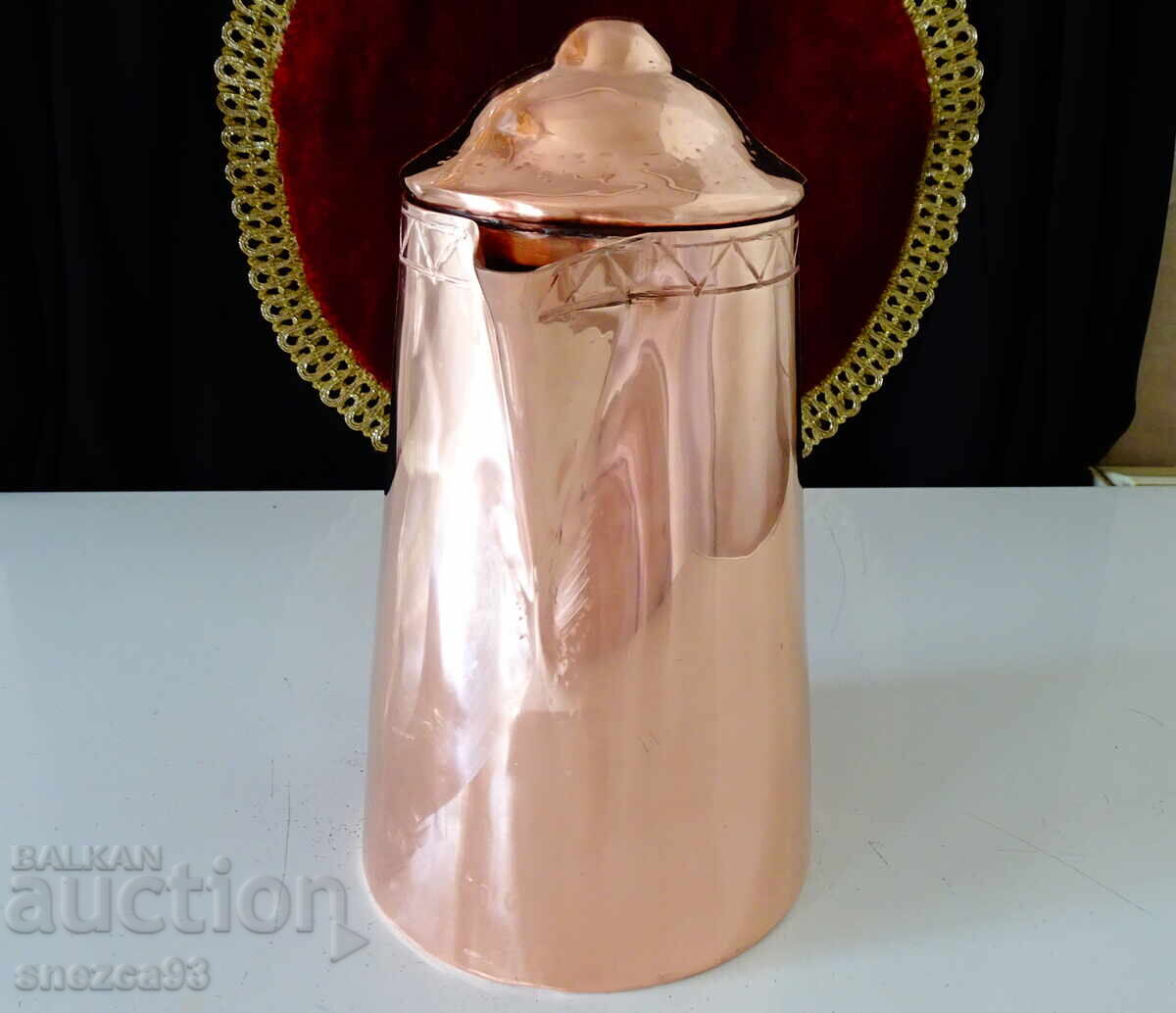 Auction Solid copper household jug with lid, pure red copper Auction Solid copper household jug with lid, pure red copper
